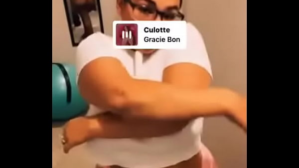 Latina bouncy ass